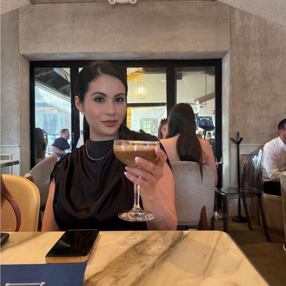 Meet your Posher, Olivia